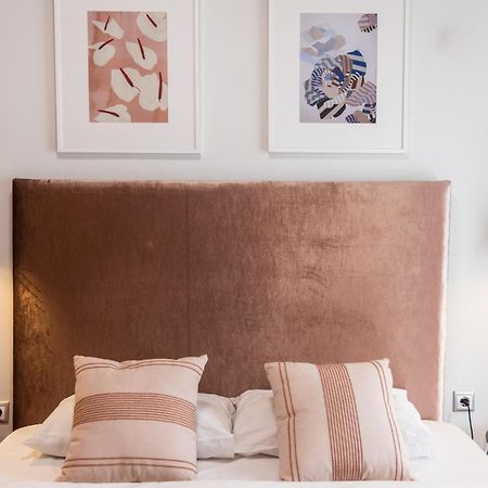 A Luxury & Comfortable Apt In Athena Bagian luar foto
