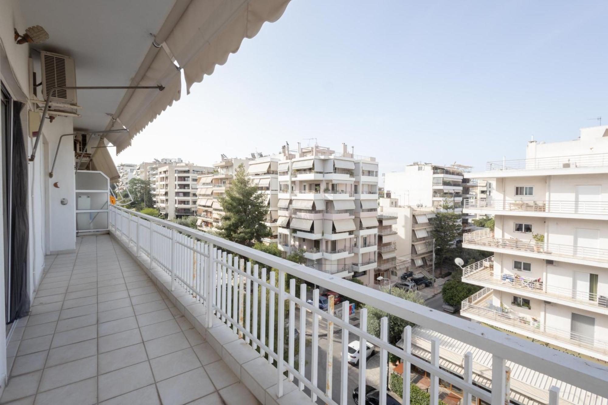 A Luxury & Comfortable Apt In Athena Bagian luar foto
