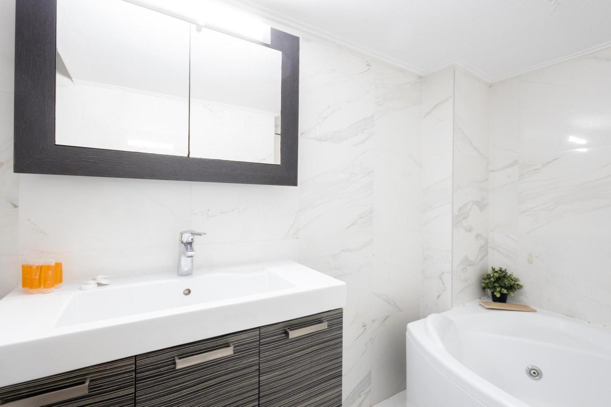 A Luxury & Comfortable Apt In Athena Bagian luar foto