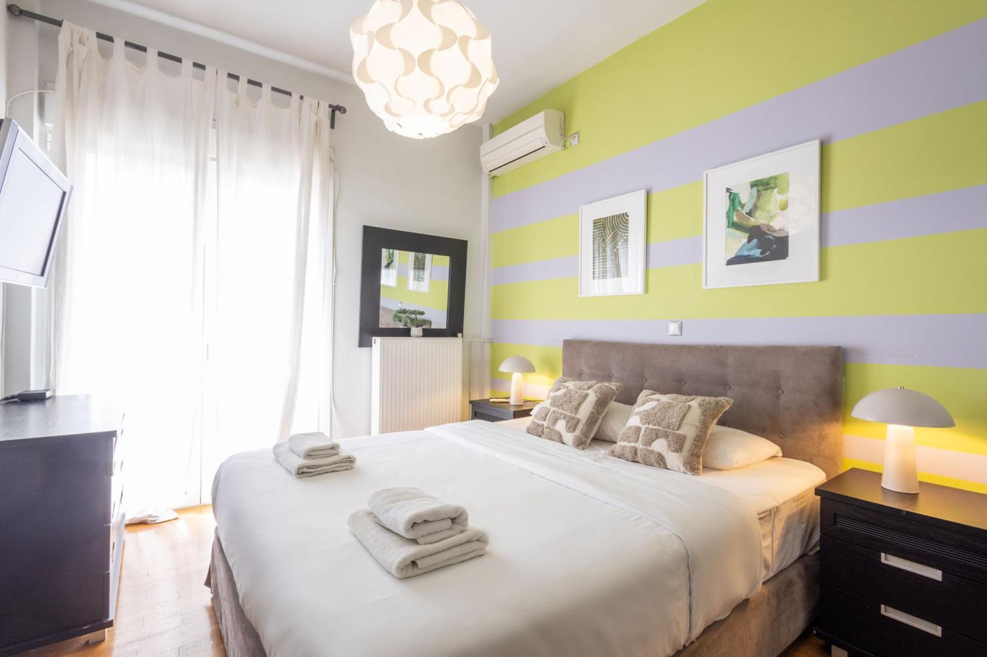 A Luxury & Comfortable Apt In Athena Bagian luar foto